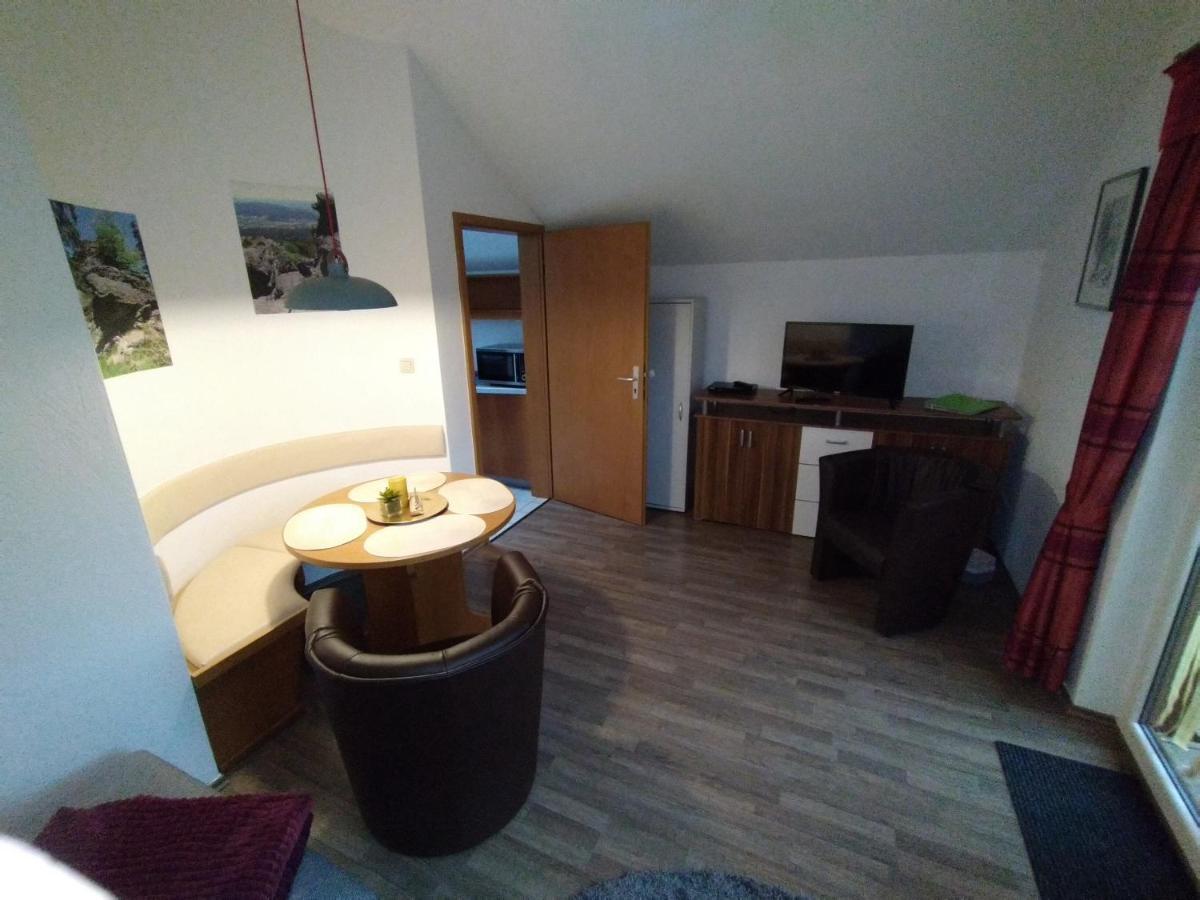Cu-Ferienwohnungen - Nur Fuer Urlaubsgaeste Grafenwiesen エクステリア 写真